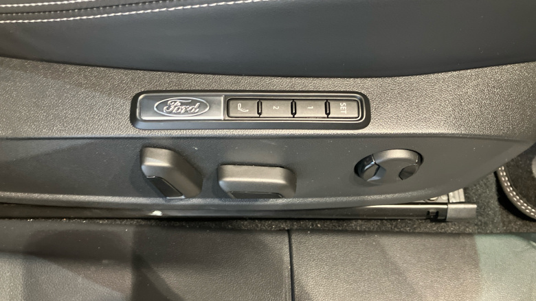 Ford Explorer 210kW Select 77kWh 5dr Auto Electric Estate